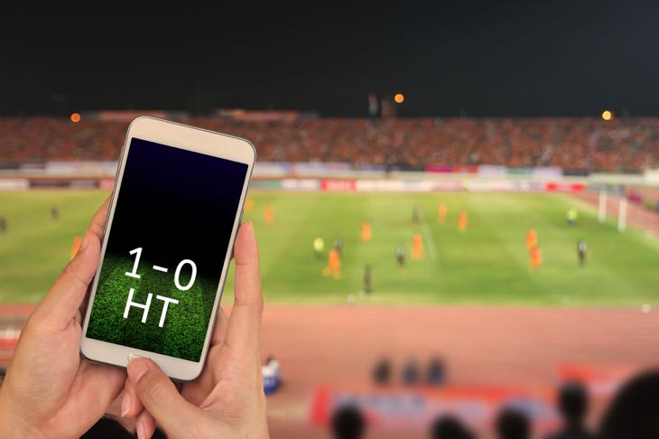 Football betting Half-Time score on mobile