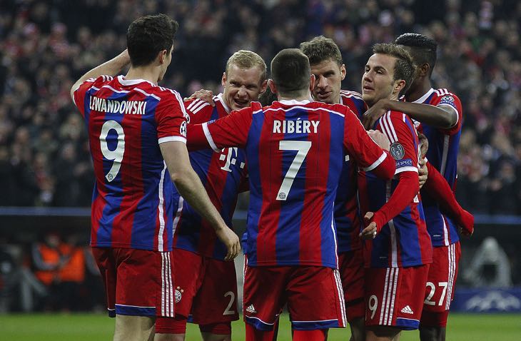 Bayern Munich huddle