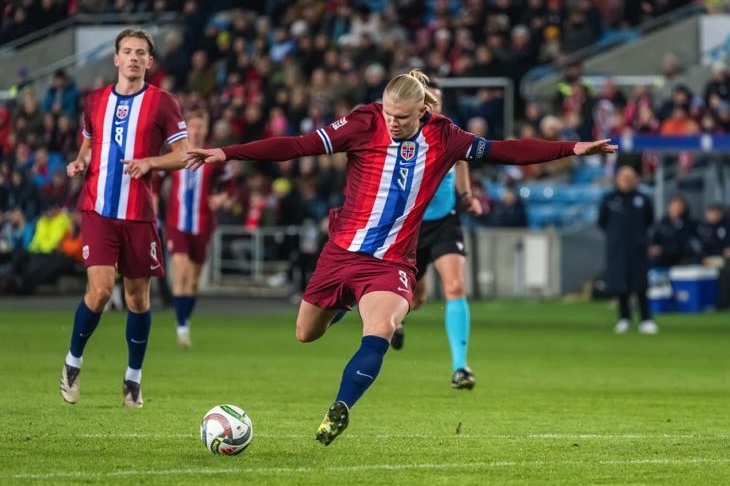 Erling Haaland shooting for Norway